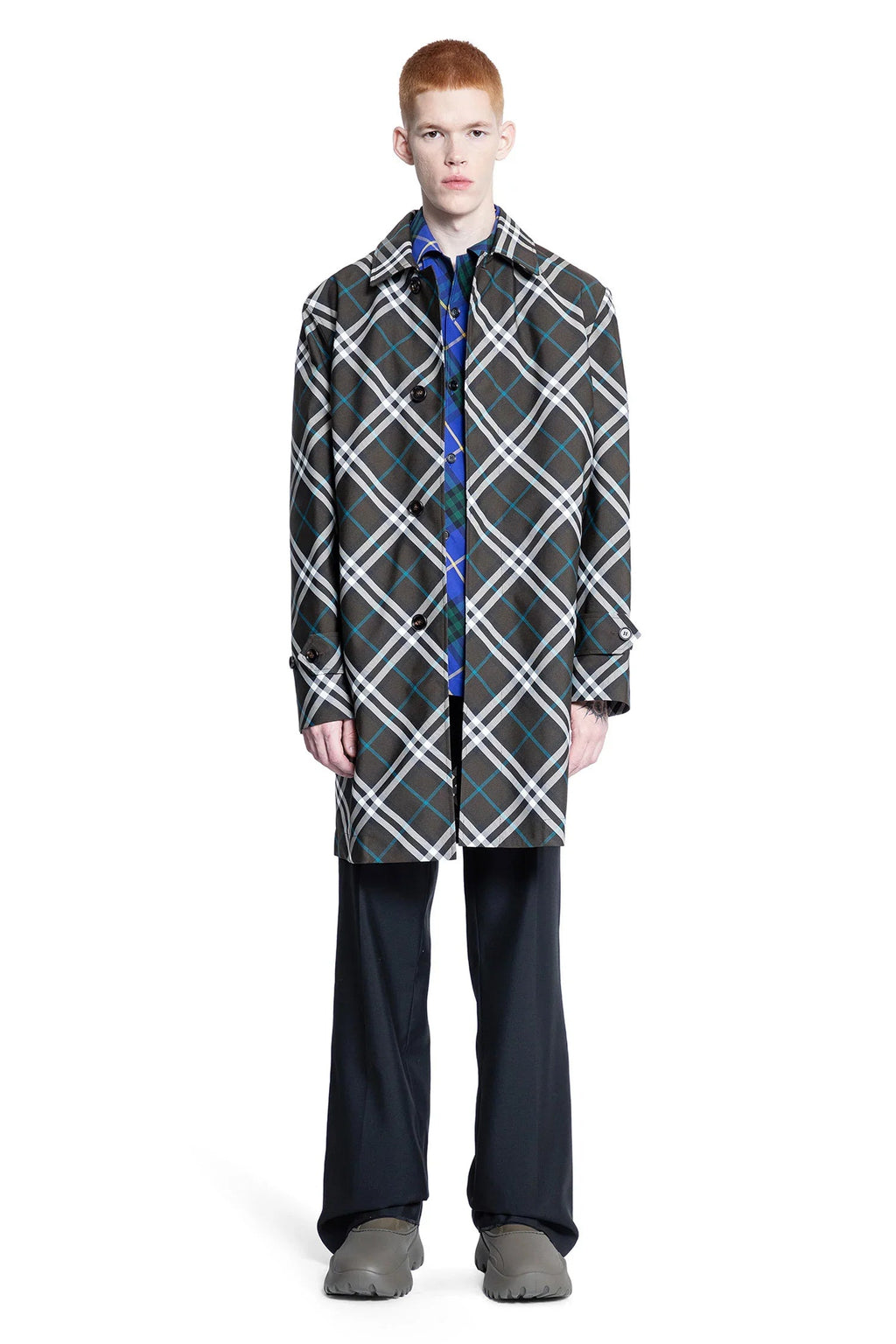 Burberry Outerwear оригінал | Швидка доставка Україна – боковий вид