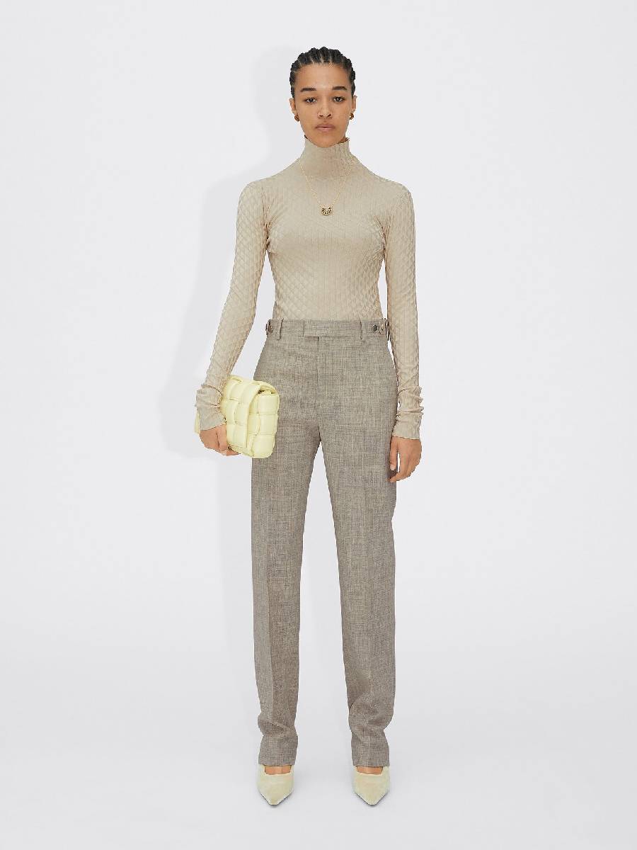 Cassette Shoulder Bag Bottega veneta оригінал – Купити в Україні – вид ззаду