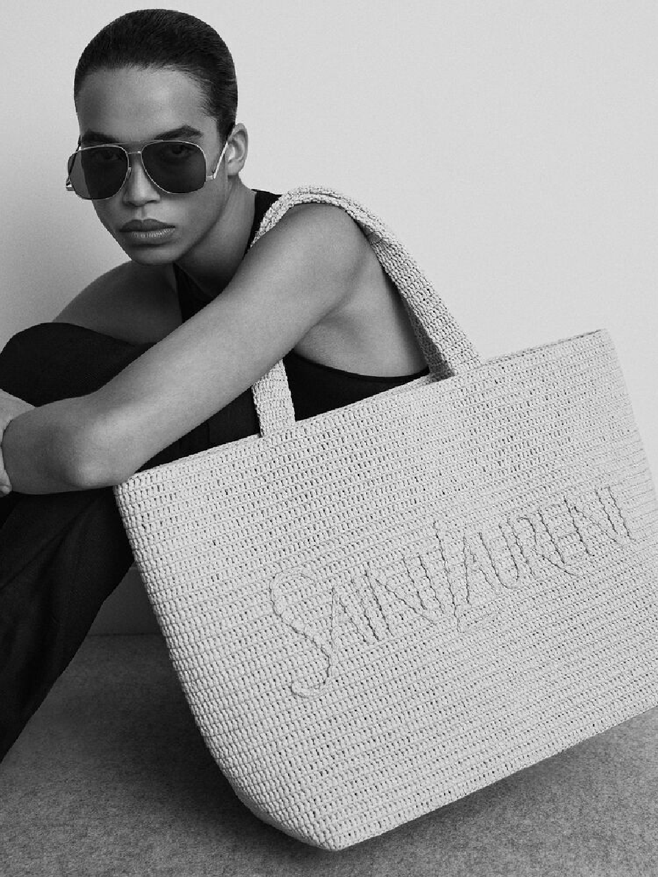 Logo Tote Bag Saint laurent оригінал – Купити в Україні – боковий вид
