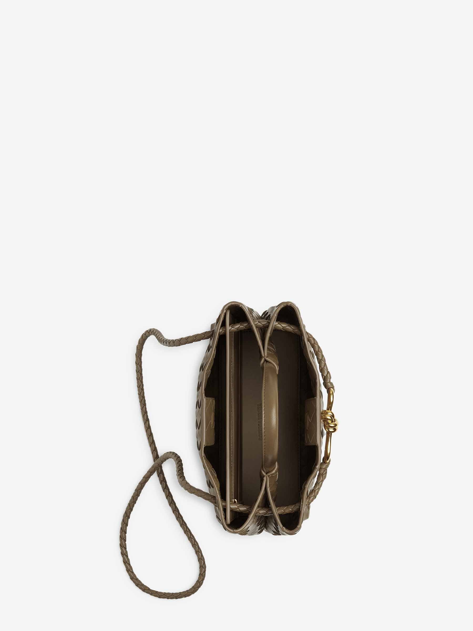 Оригінальна Andiamo Small Shoulder Bag Bottega veneta – вид ззаду