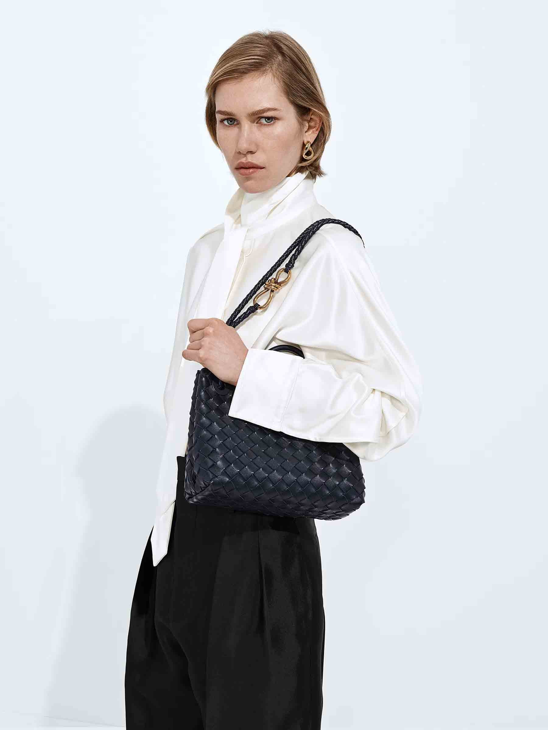 Small Andiamo Bag Bottega veneta – Гарантія оригінальності – вид ззаду