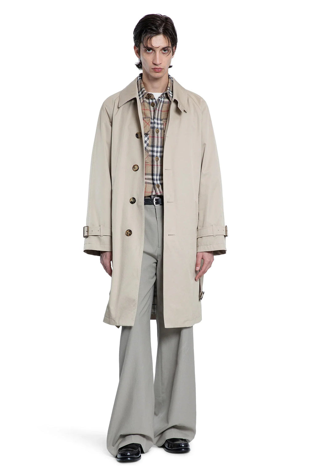 Burberry Outerwear оригінал | Швидка доставка Україна – боковий вид