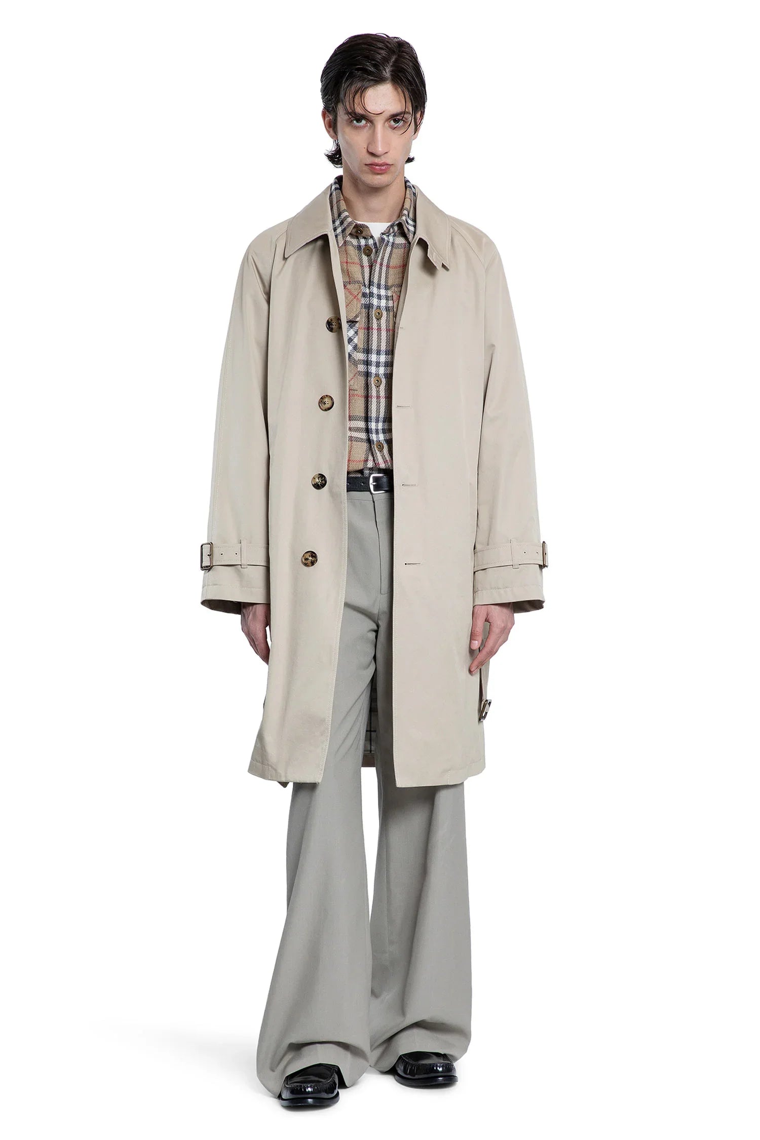 Burberry Outerwear оригінал | Швидка доставка Україна – боковий вид