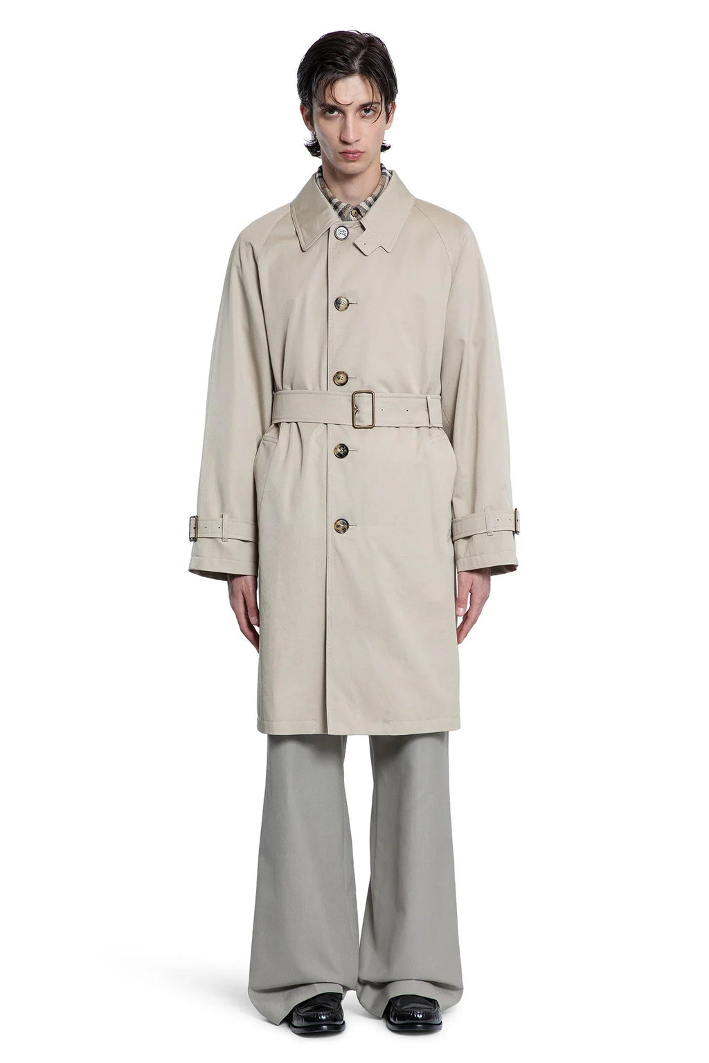 Burberry Outerwear оригінал | Швидка доставка Україна – вид ззаду
