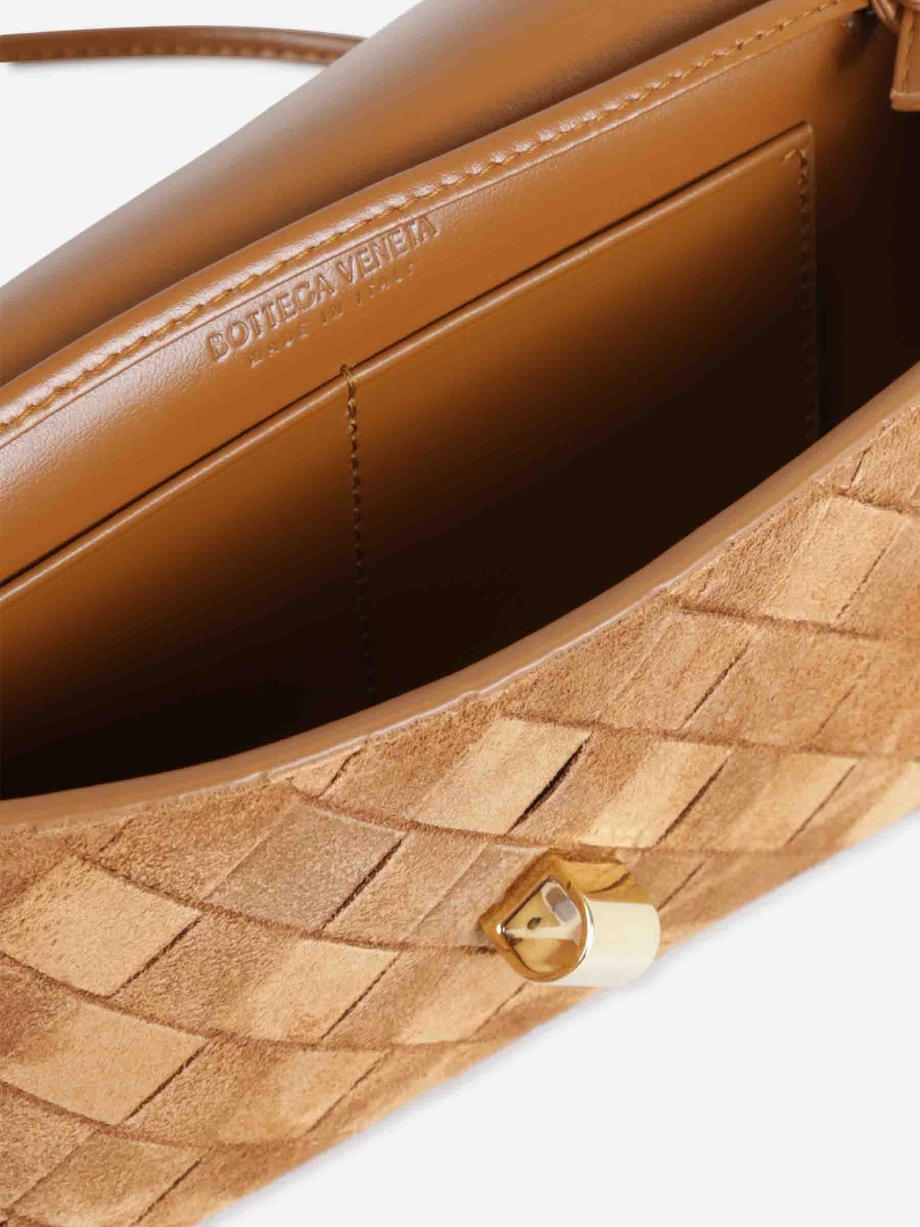 Оригінальна Andiamo Pouch Bag Bottega veneta – збільшений вид