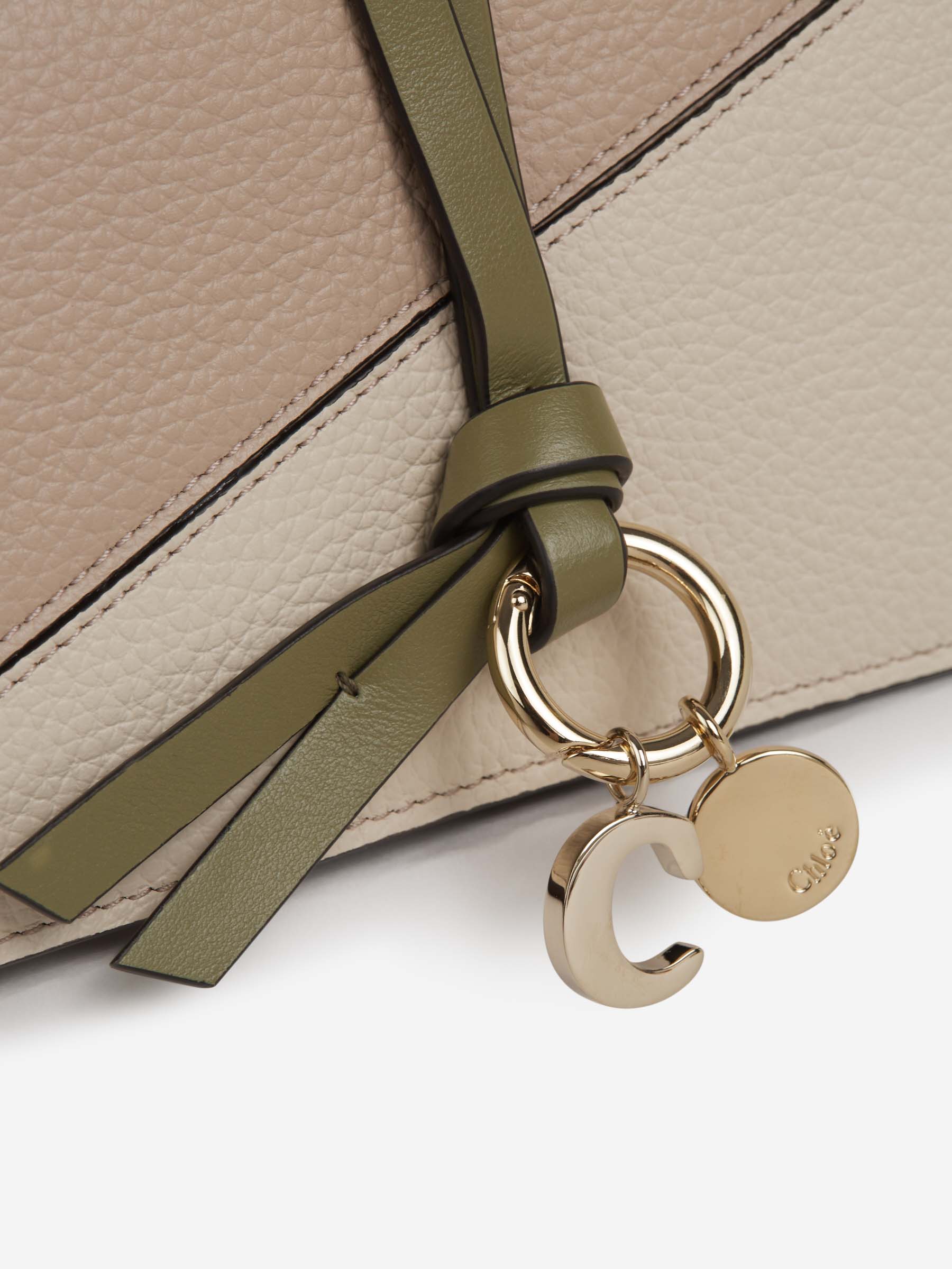 Alphabet Flap Purse Chloe – Гарантія оригінальності – збільшений вид