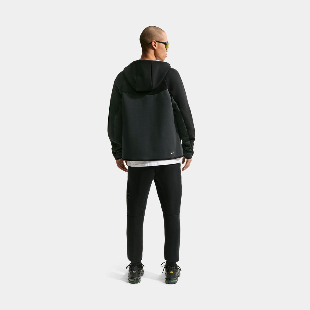 Оригінальна Tech Fleece Mens Joggers Nike – вид ззаду
