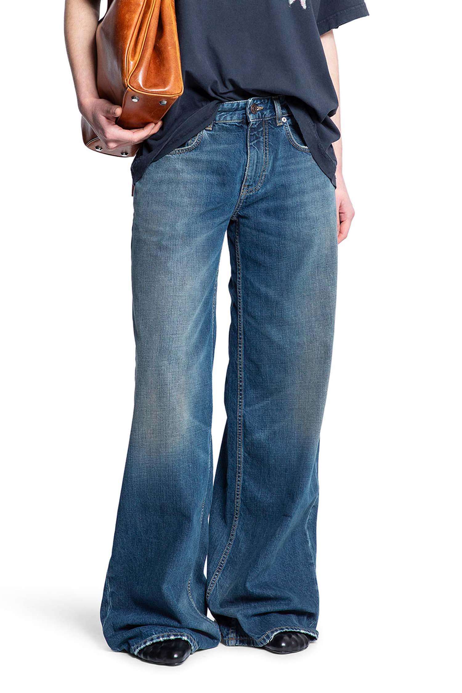 Оригінальна Wide Leg Baggy Jeans Balenciaga – боковий вид