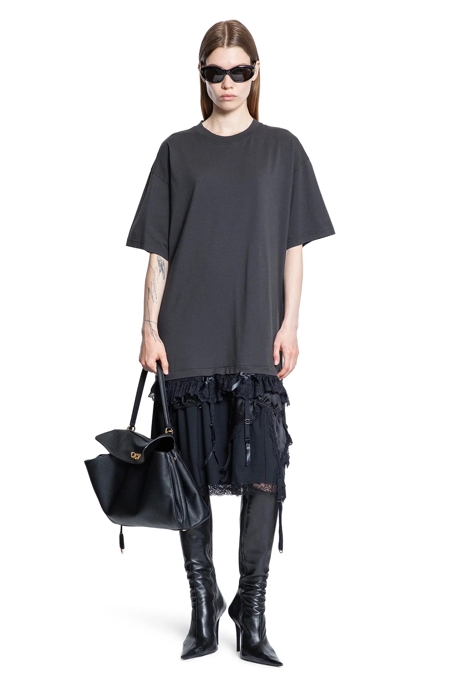 Lingerie T-Shirt Dress In Silk Satin Balenciaga – Гарантія оригінальності – боковий вид