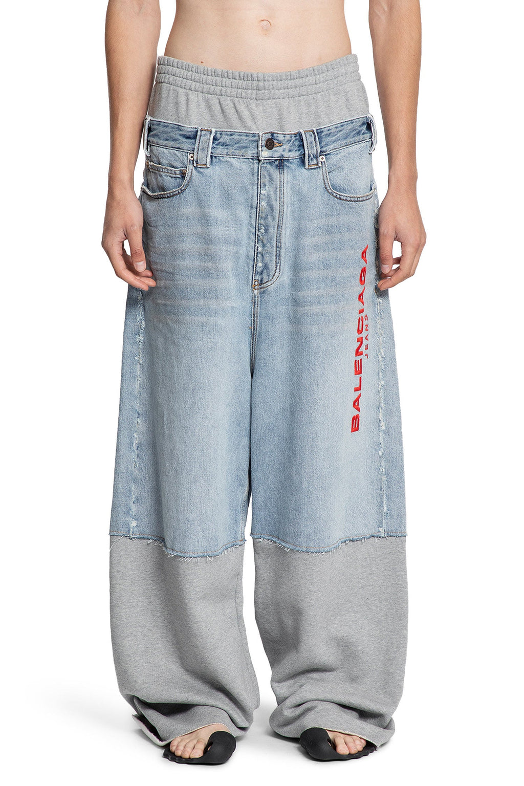 Patched Molleton Baggy Pants Balenciaga – Гарантія оригінальності – вид ззаду