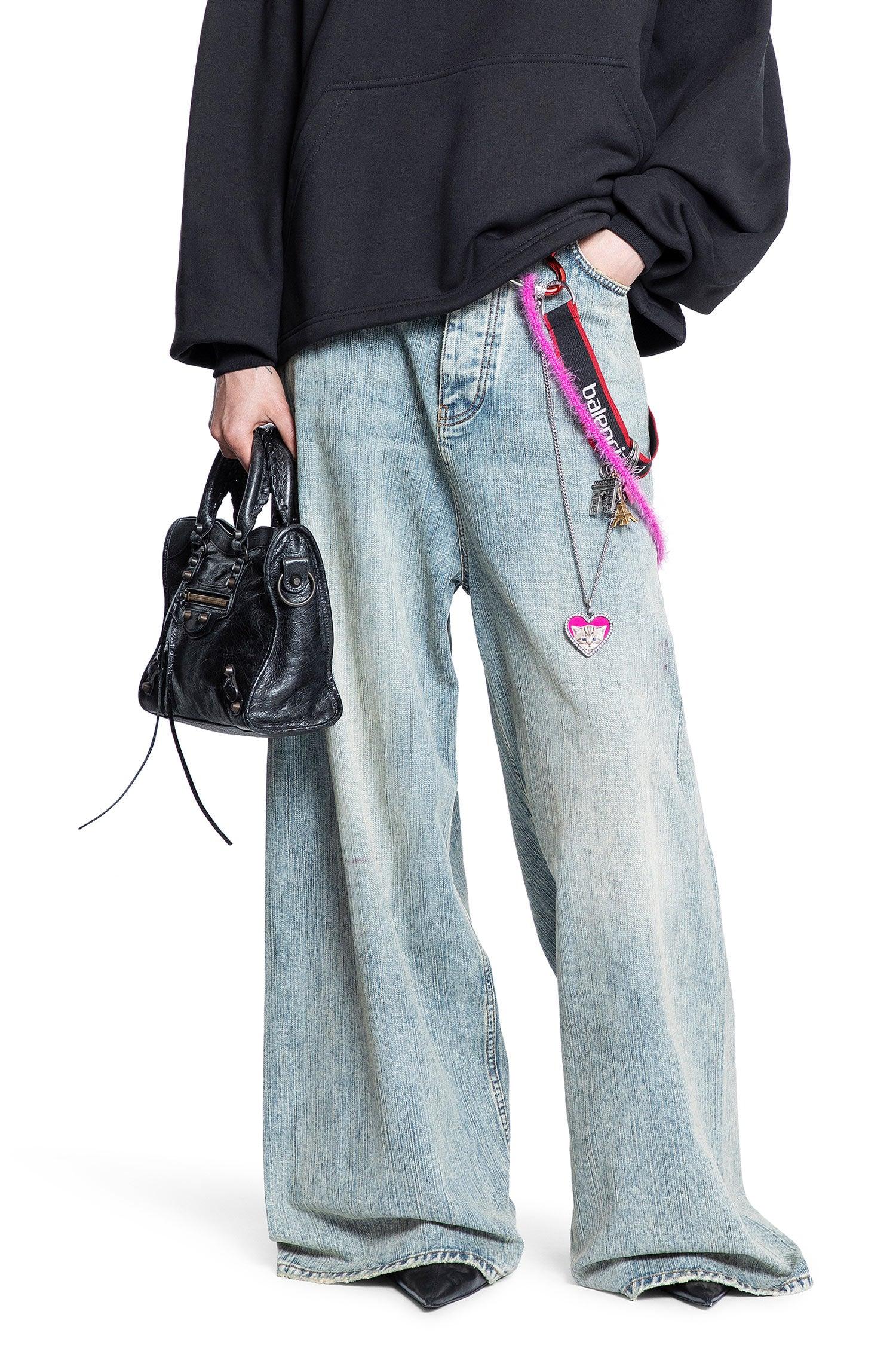 Оригінальна Charms Baggy Pants In Cotton Denim Balenciaga – боковий вид