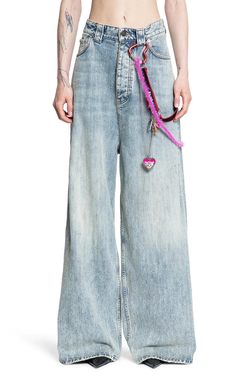 Оригінальна Charms Baggy Pants In Cotton Denim Balenciaga – вид ззаду