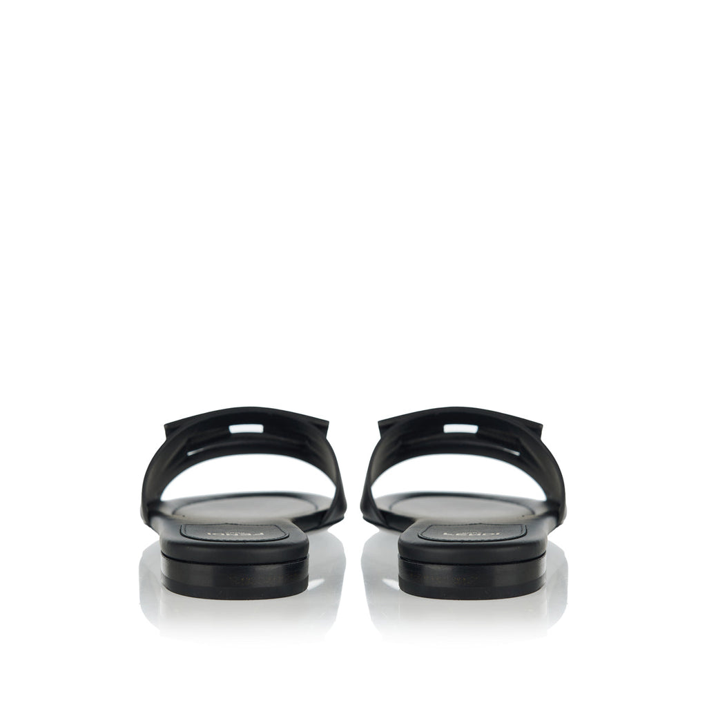 Оригінальна Baguette Leather Slides Fendi – детальний вид