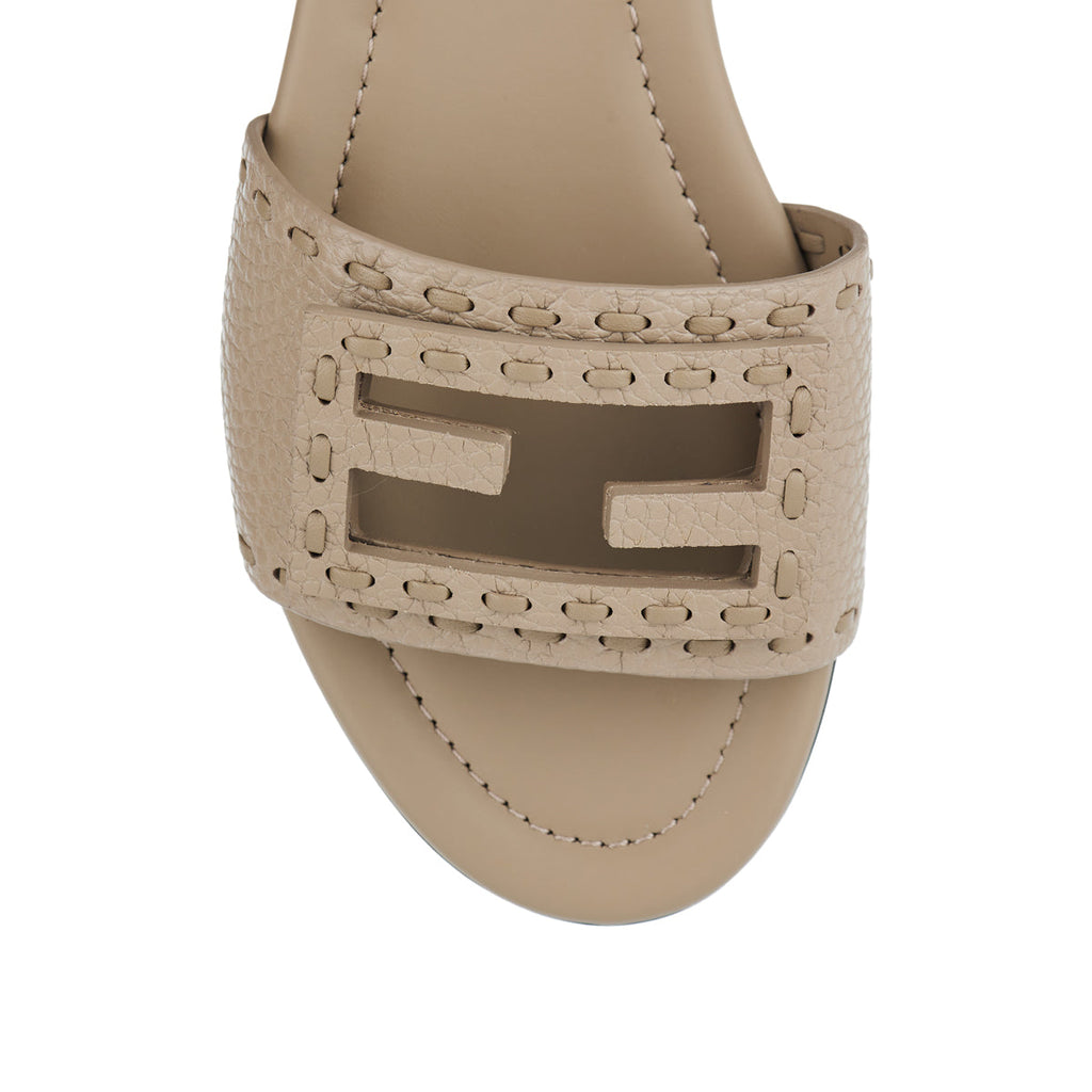 Оригінальна Baguette Leather Slides Fendi – збільшений вид