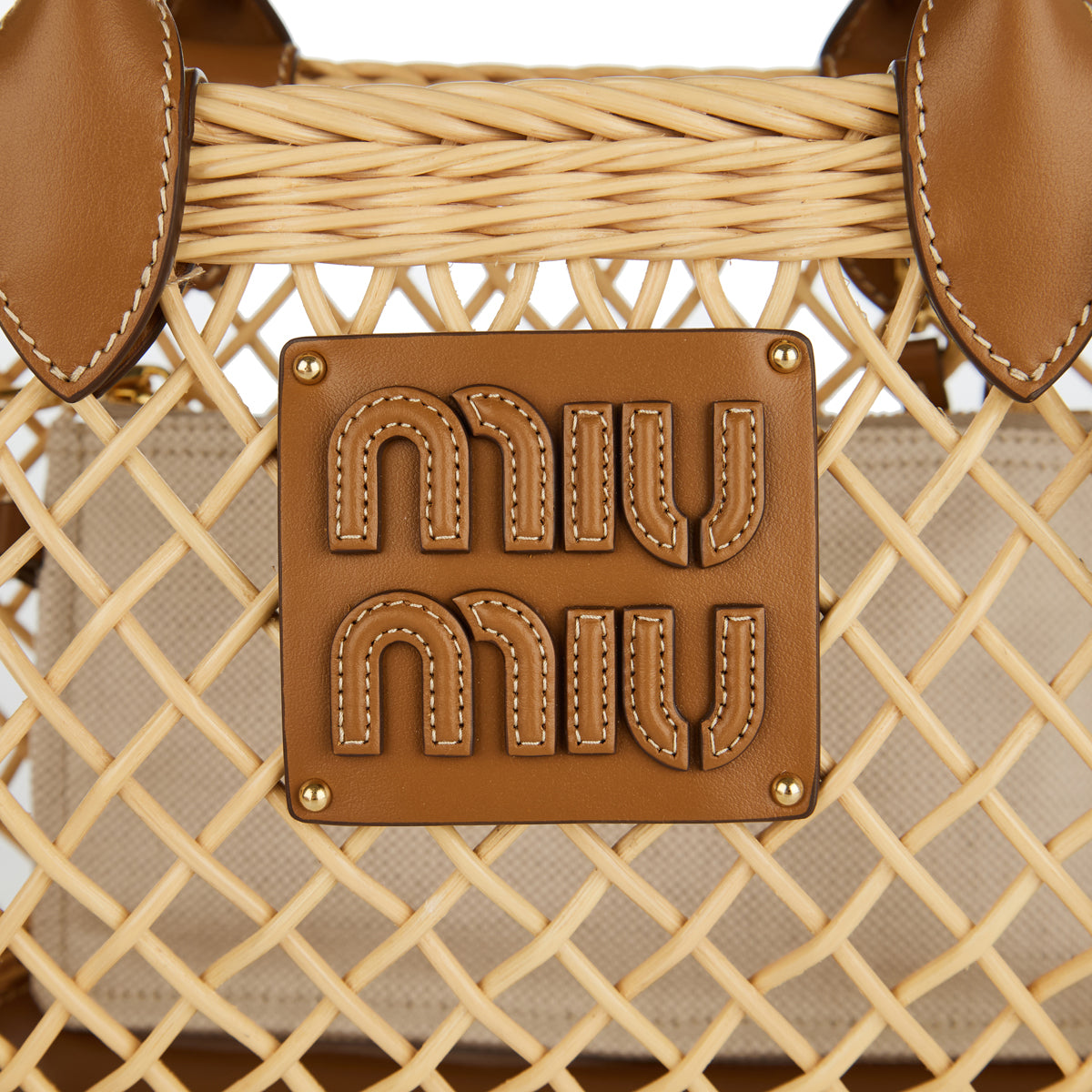 Wicker Top Handle Bag Miu miu – Гарантія оригінальності – вид ззаду