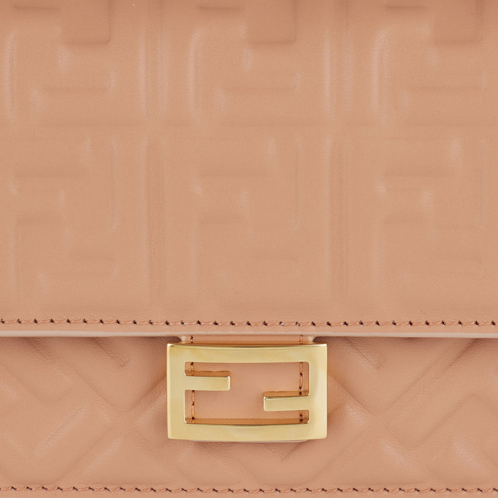 Baguette Ff Embossed Chain Linked Wallet Fendi оригінал – Купити в Україні – збільшений вид