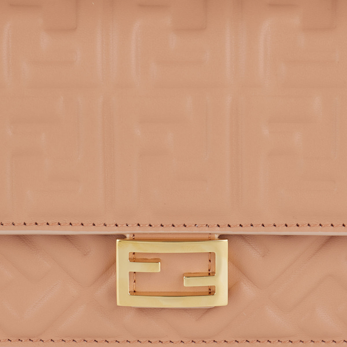 Baguette Ff Embossed Chain Linked Wallet Fendi оригінал – Купити в Україні – збільшений вид