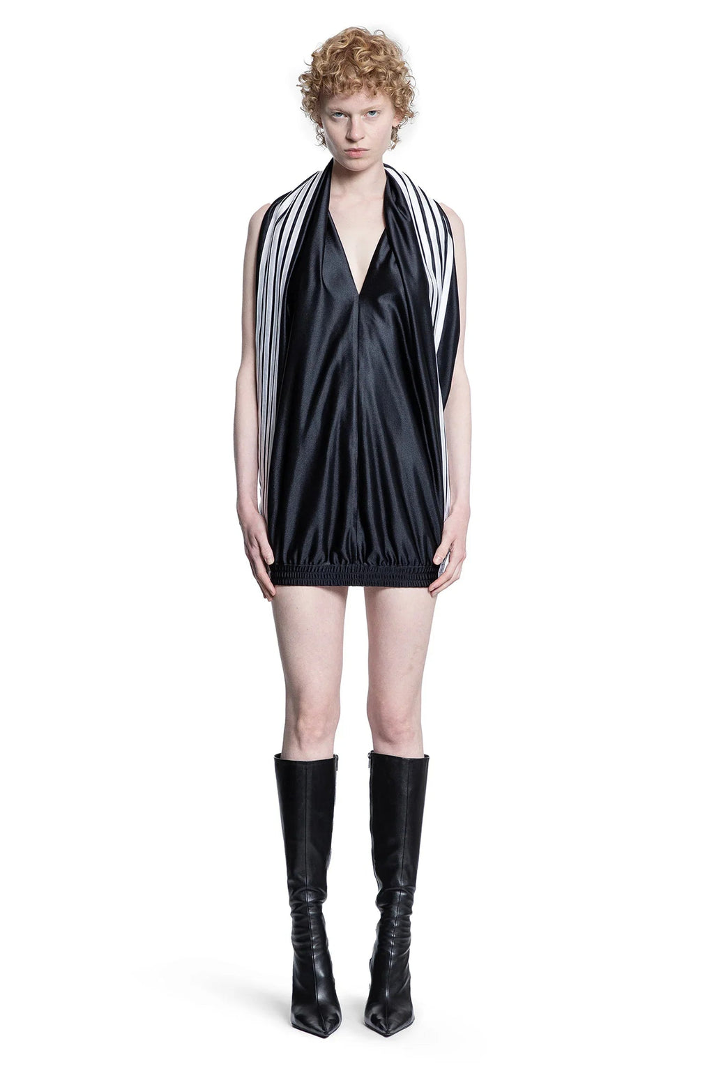 Оригінальна Pants Tracksuit Dress Balenciaga – вид ззаду