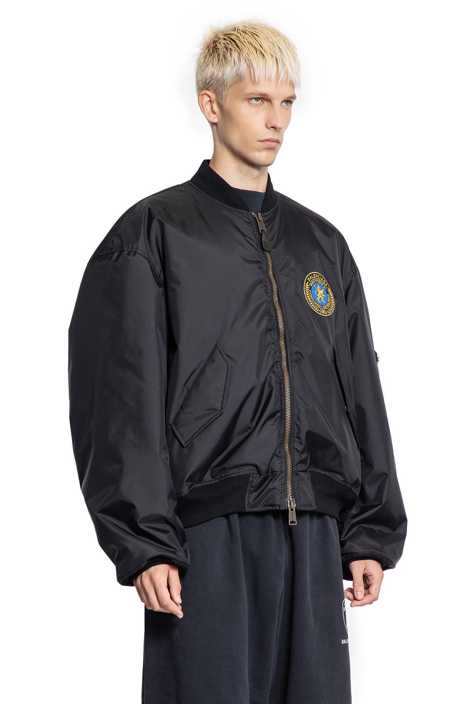 Balenciaga Outerwear оригінал | Швидка доставка Україна – детальний вид