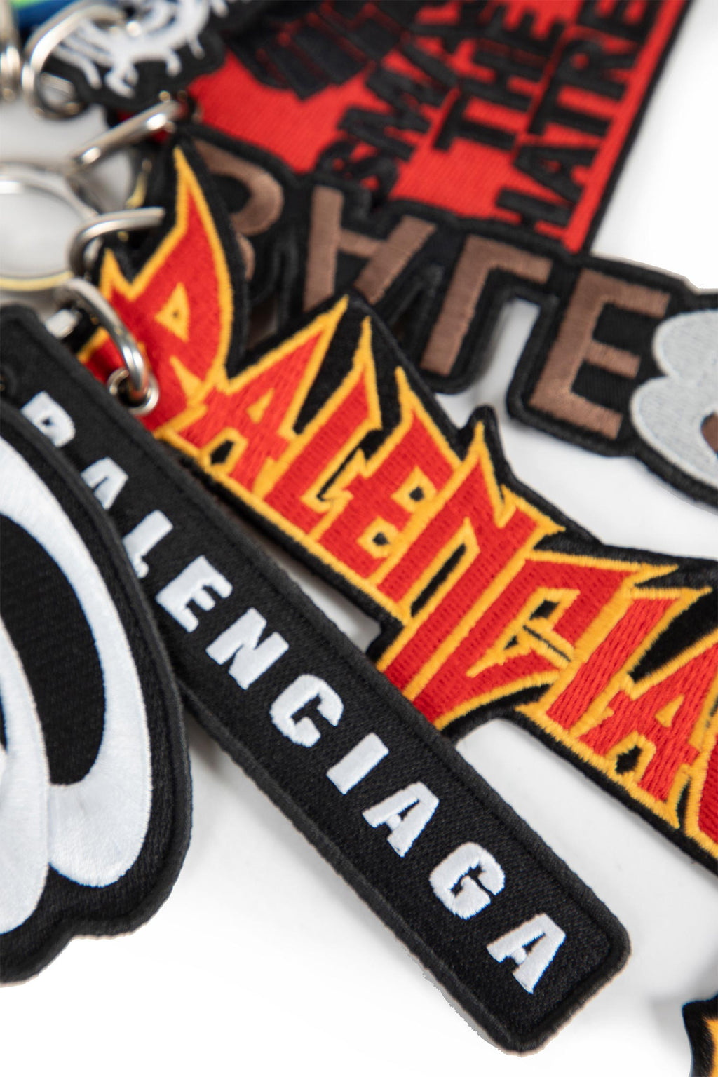 Оригінальна Keyring Patches Balenciaga – вид ззаду