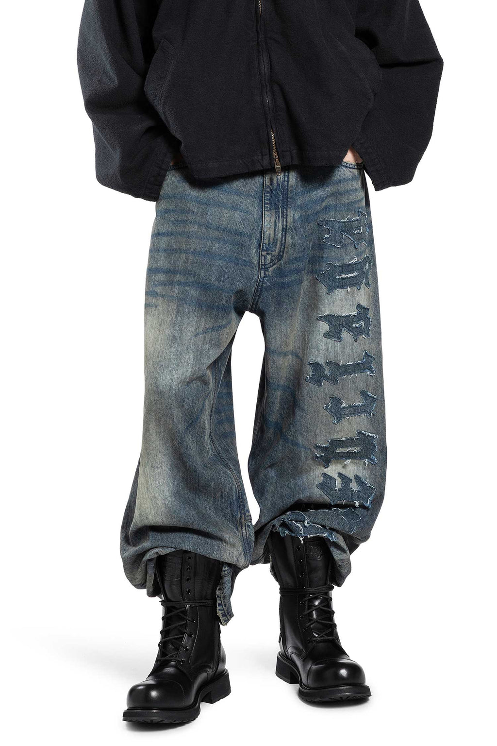Minimal Baggy Jeans Balenciaga оригінал – Купити в Україні – боковий вид