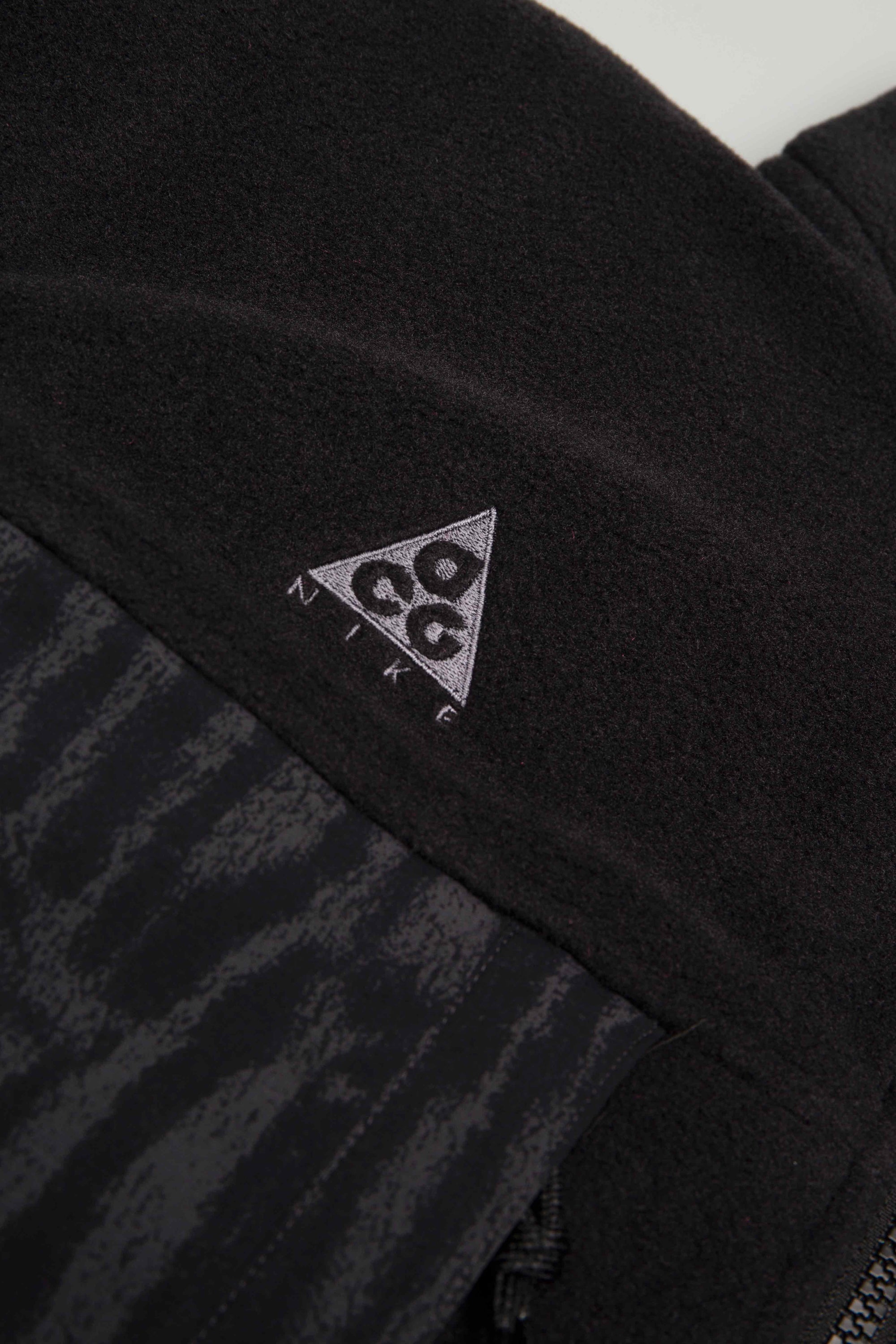 Nike Outerwear оригінал | Швидка доставка Україна – вид ззаду - NIKE