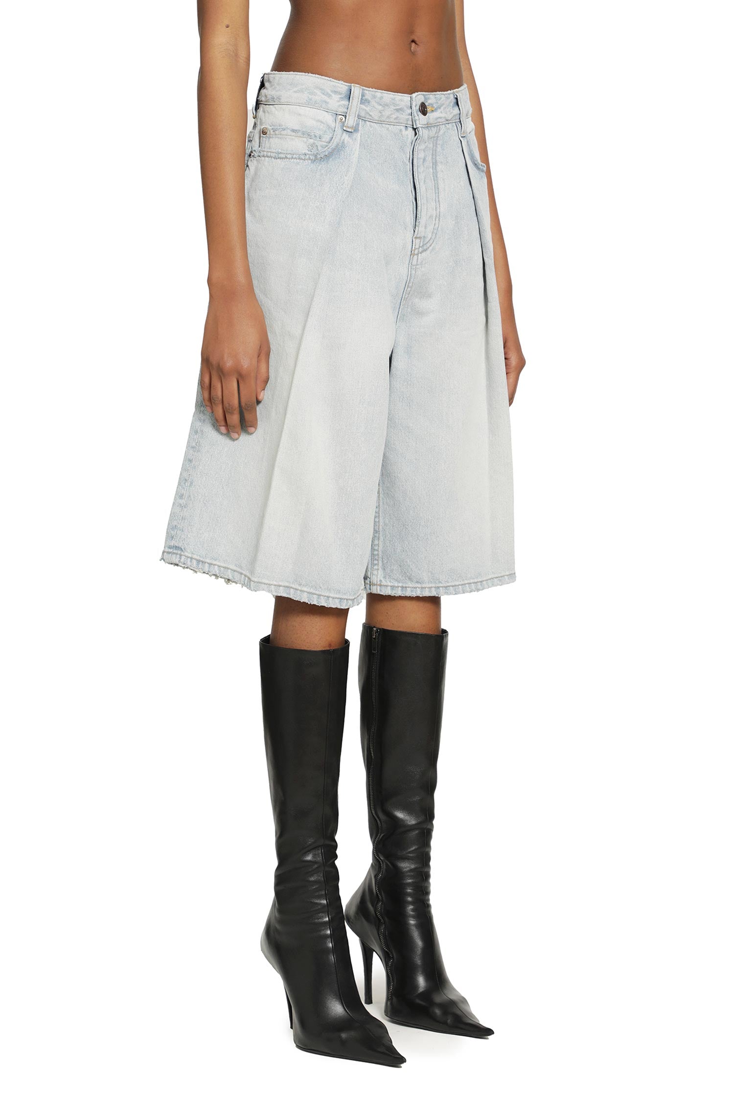 Pleated Denim Shorts Balenciaga оригінал – Купити в Україні – детальний вид