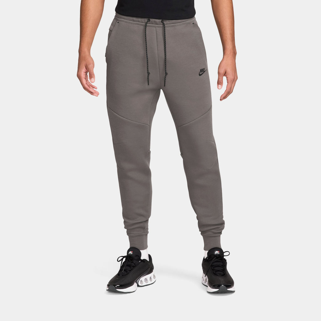 Оригінальна Tech Fleece Jogger Mens Pants Nike – боковий вид