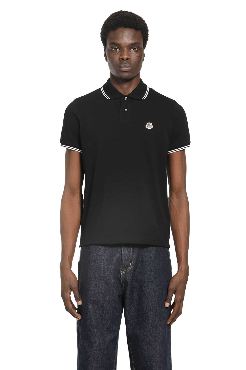 Оригінальна Logo Patch Cotton Polo Shirt Moncler – боковий вид