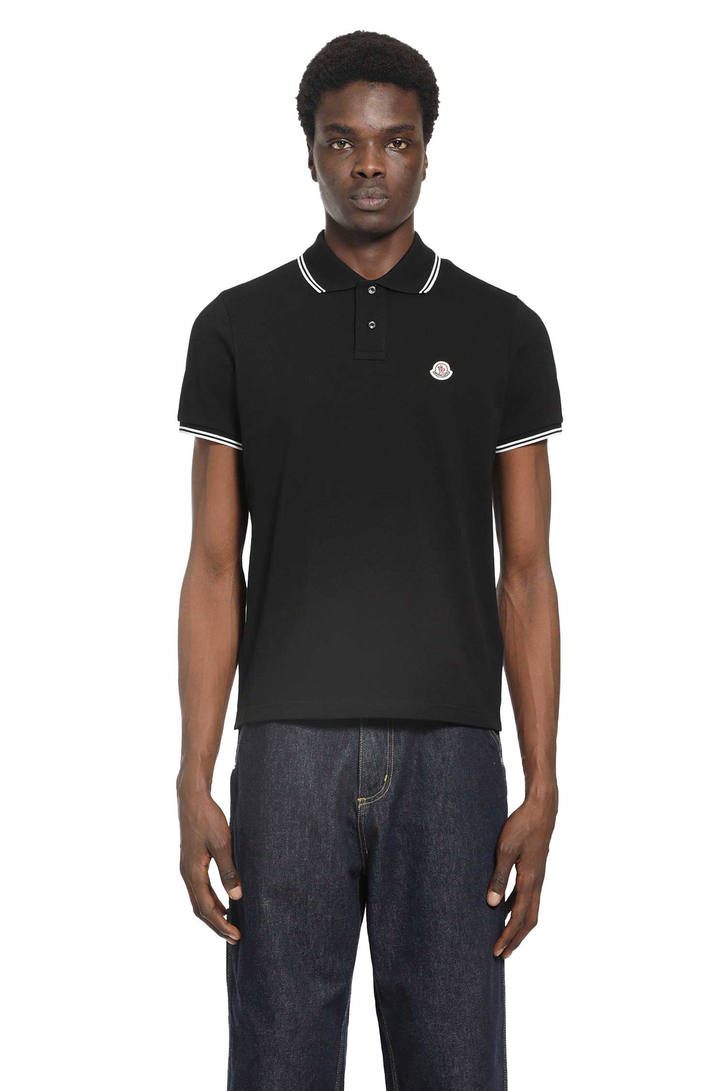 Оригінальна Logo Patch Cotton Polo Shirt Moncler – боковий вид