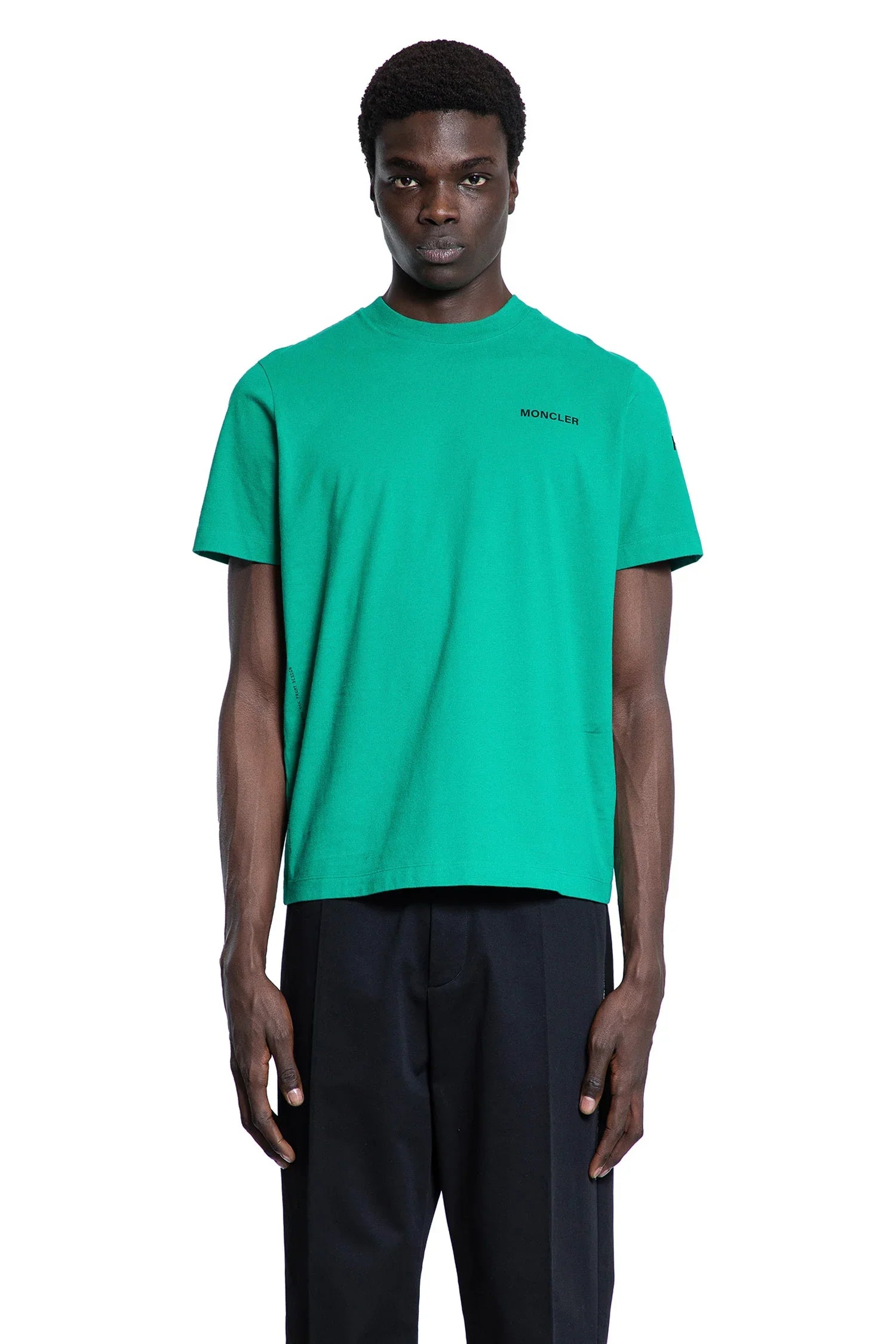 Frgmt Collaboration Maxi Logo T-Shirt Moncler оригінал – Купити в Україні – боковий вид