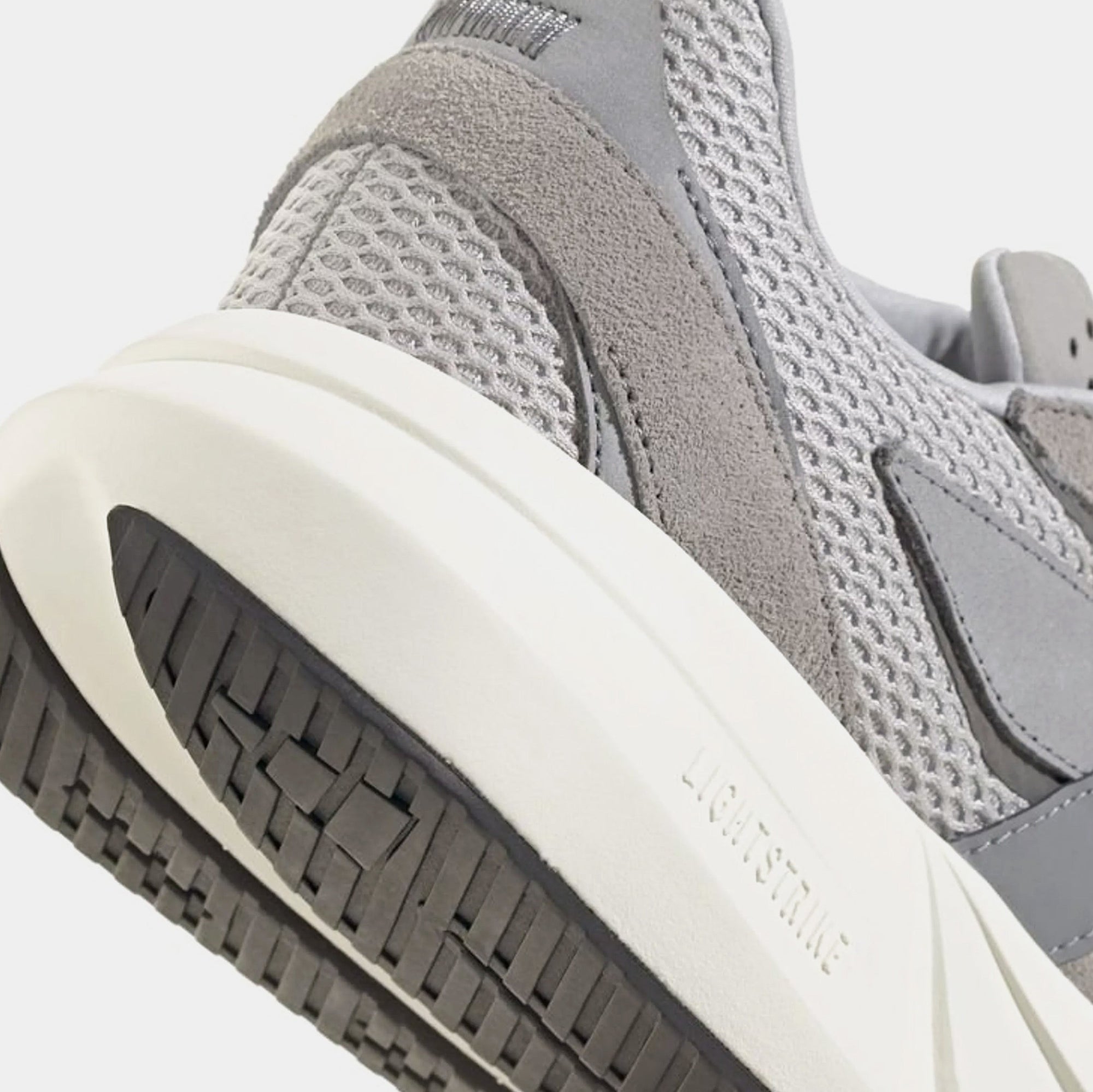 Lightblaze Mens Lifestyle Shoes Adidas оригінал – Купити в Україні – збільшений вид - ADIDAS
