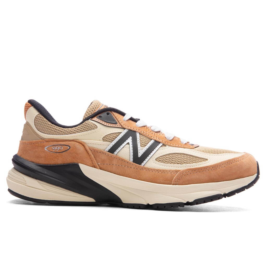 Оригінальна 990v6 New balance – боковий вид