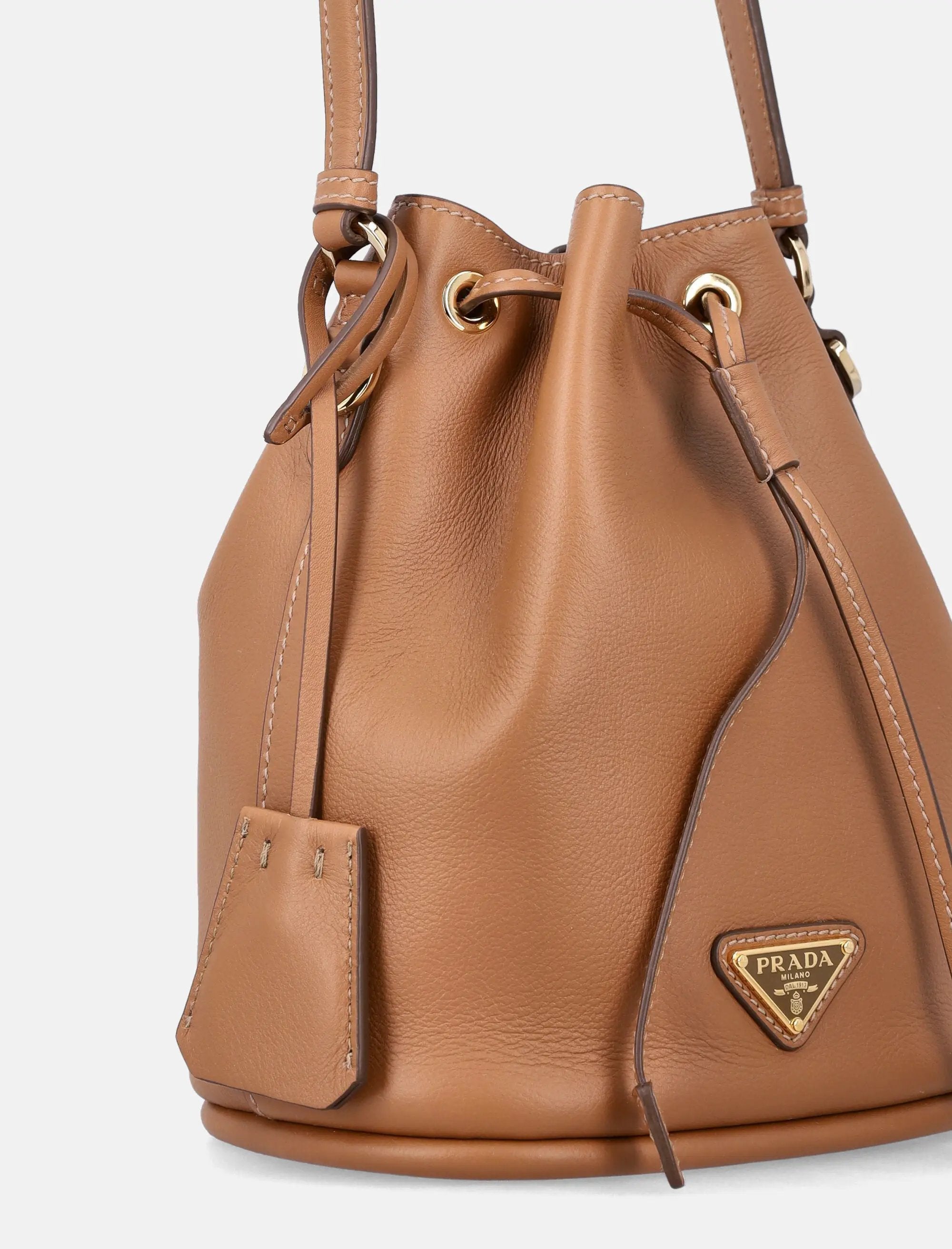Leather Mini Bucket Bag Prada оригінал – Купити в Україні – вид ззаду