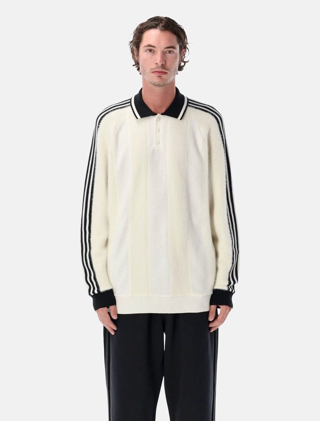 Оригінальна Premium Knitted Quarter Button Jersey Adidas – боковий вид