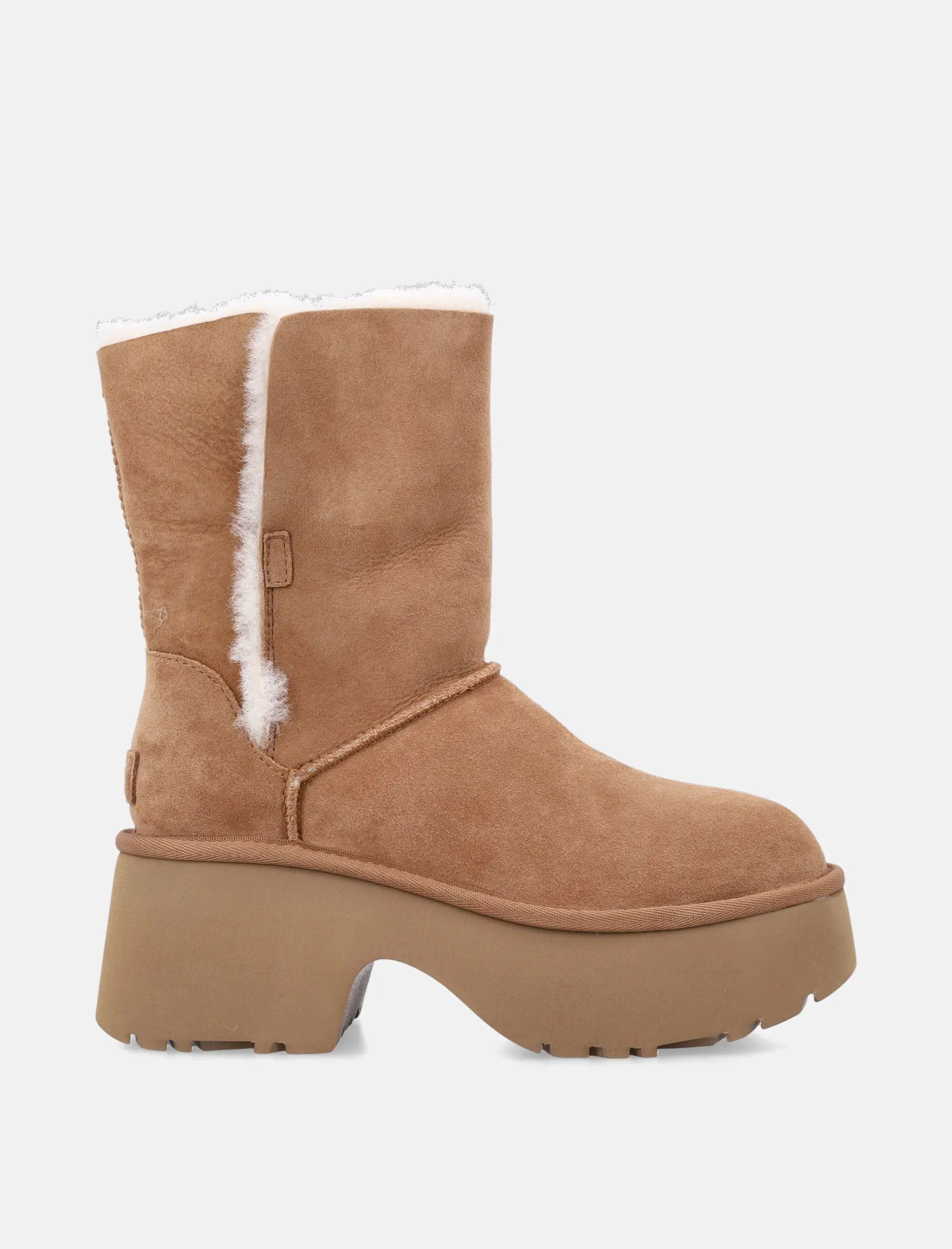Classic Esmee Twinface Shearling Boots Ugg – Гарантія оригінальності – боковий вид