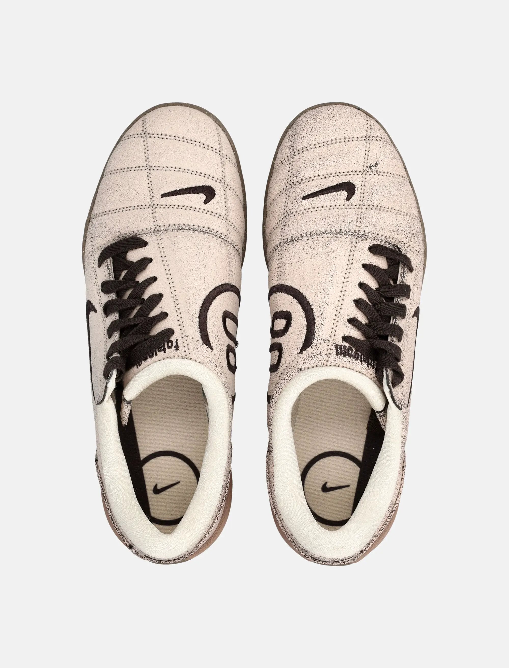 Оригінальна Total 90 Pearl White Sneakers Nike – вид ззаду