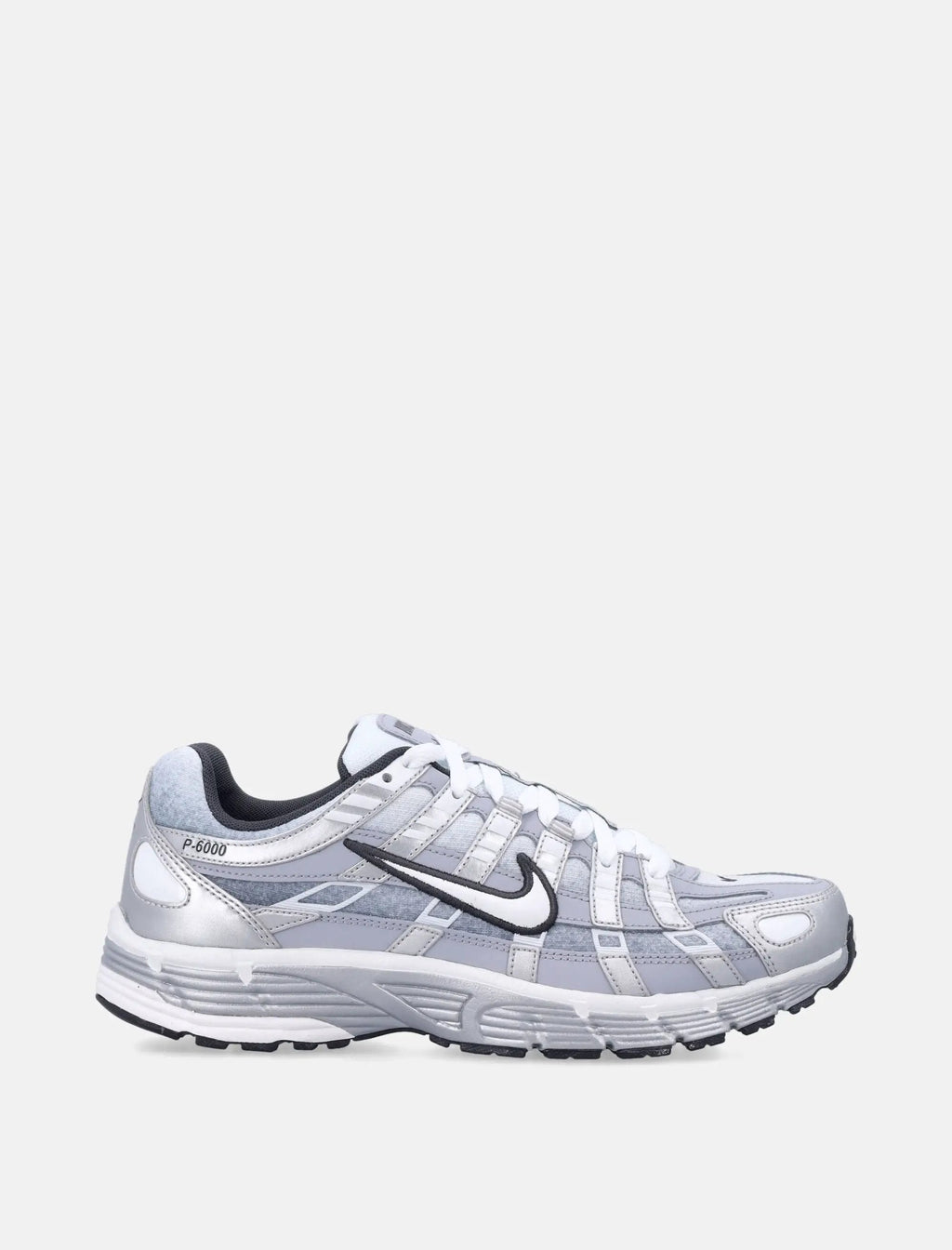 Оригінальна P 6000 Sneakers Metallic Silver Nike – боковий вид