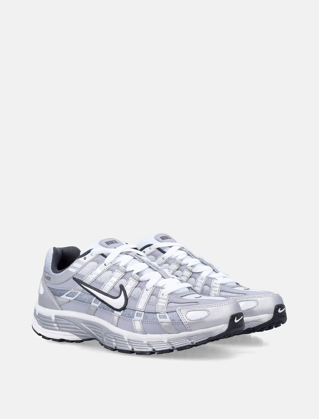 Оригінальна P 6000 Sneakers Metallic Silver Nike – детальний вид