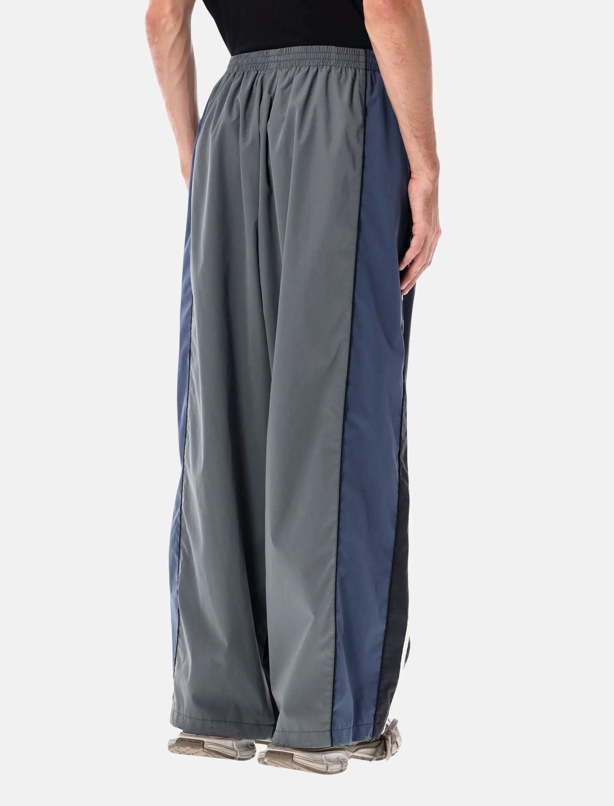 Tracksuit Pants 50 Balenciaga – Гарантія оригінальності – вид ззаду