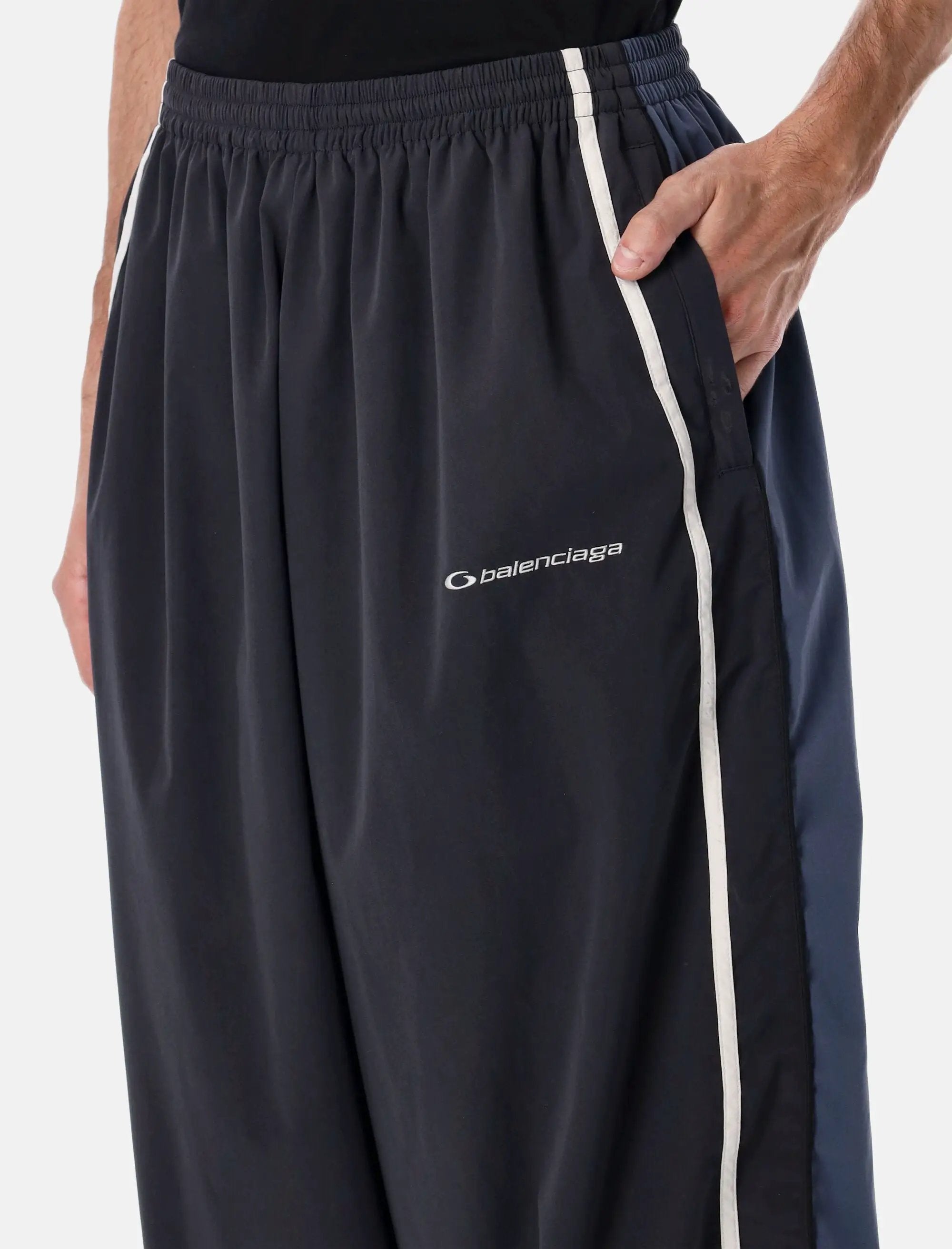 Tracksuit Pants 50 Balenciaga – Гарантія оригінальності – детальний вид