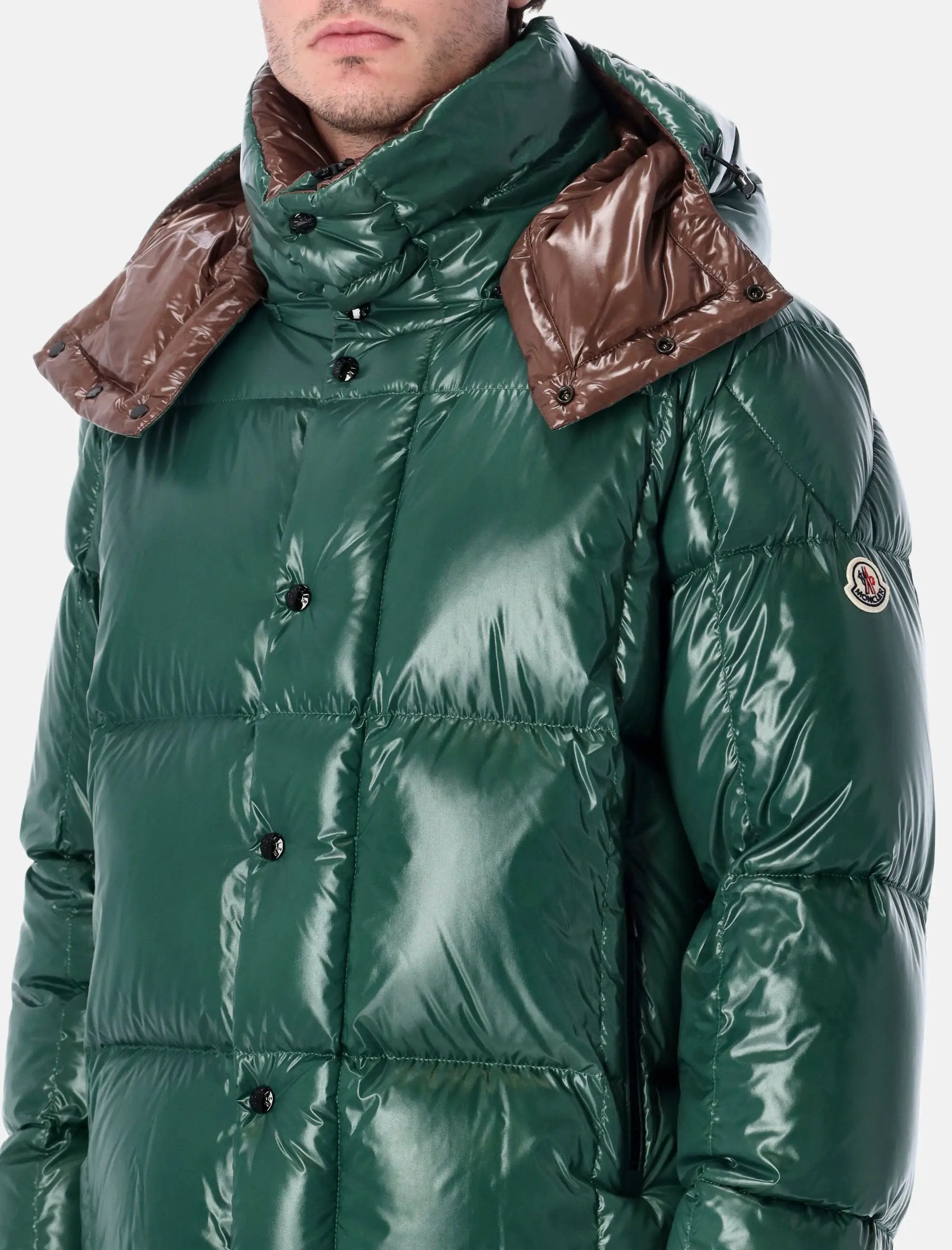 Оригінальна Parana Glossy Down Jacket Moncler – детальний вид