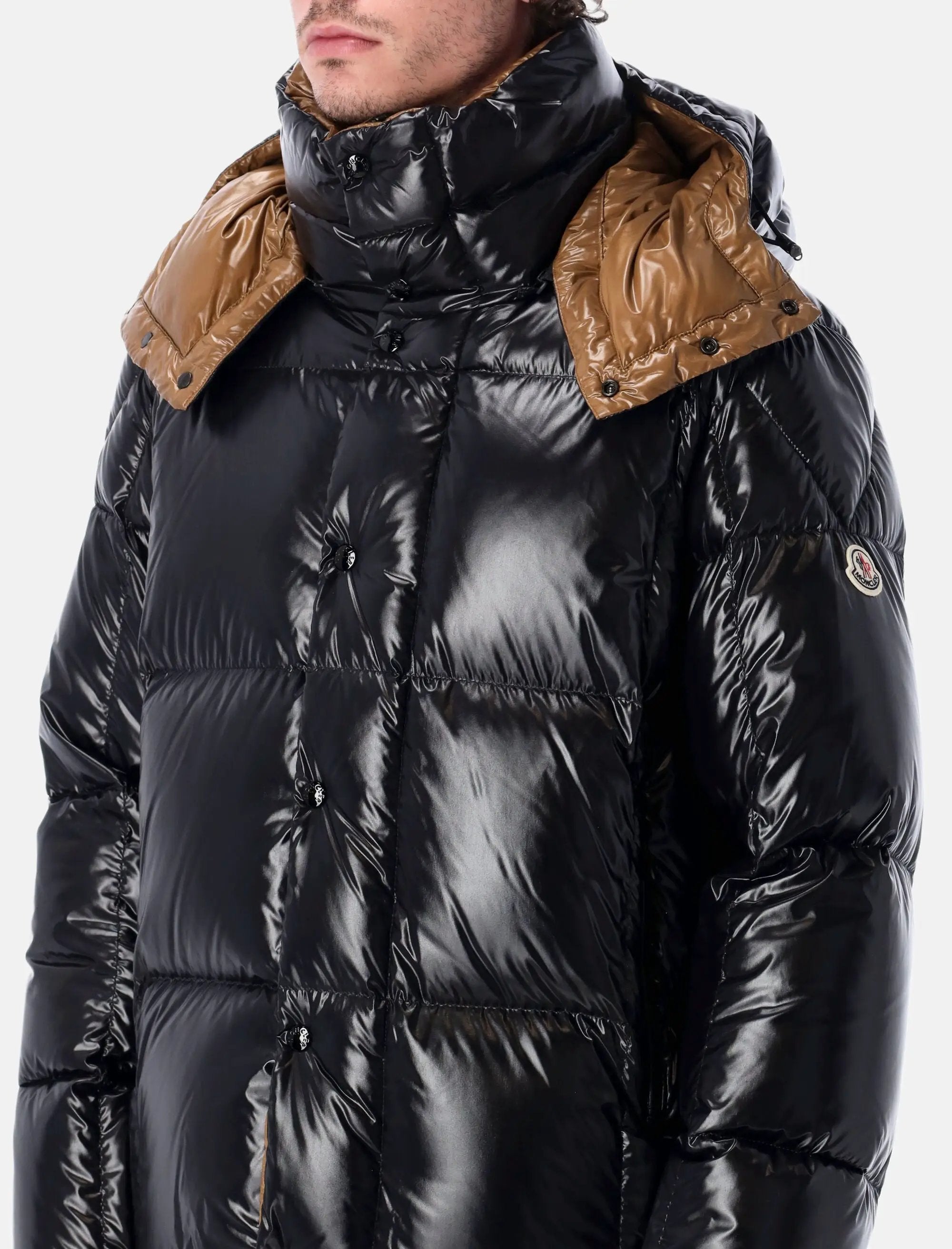 Оригінальна Parana Glossy Down Jacket Moncler – детальний вид