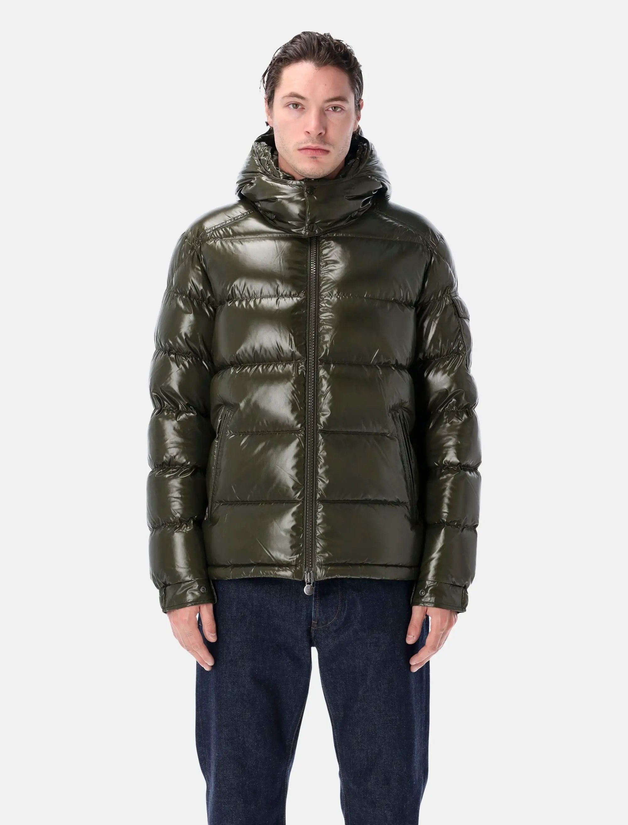 Maya Short Down Jacket In Shiny Nylon Moncler – Гарантія оригінальності – боковий вид