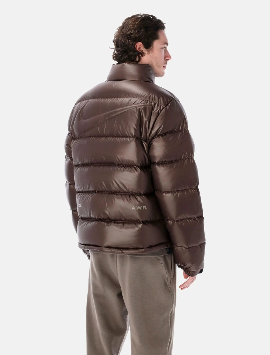 Оригінальна Sunset Brown Puffer Jacket Nike – вид ззаду
