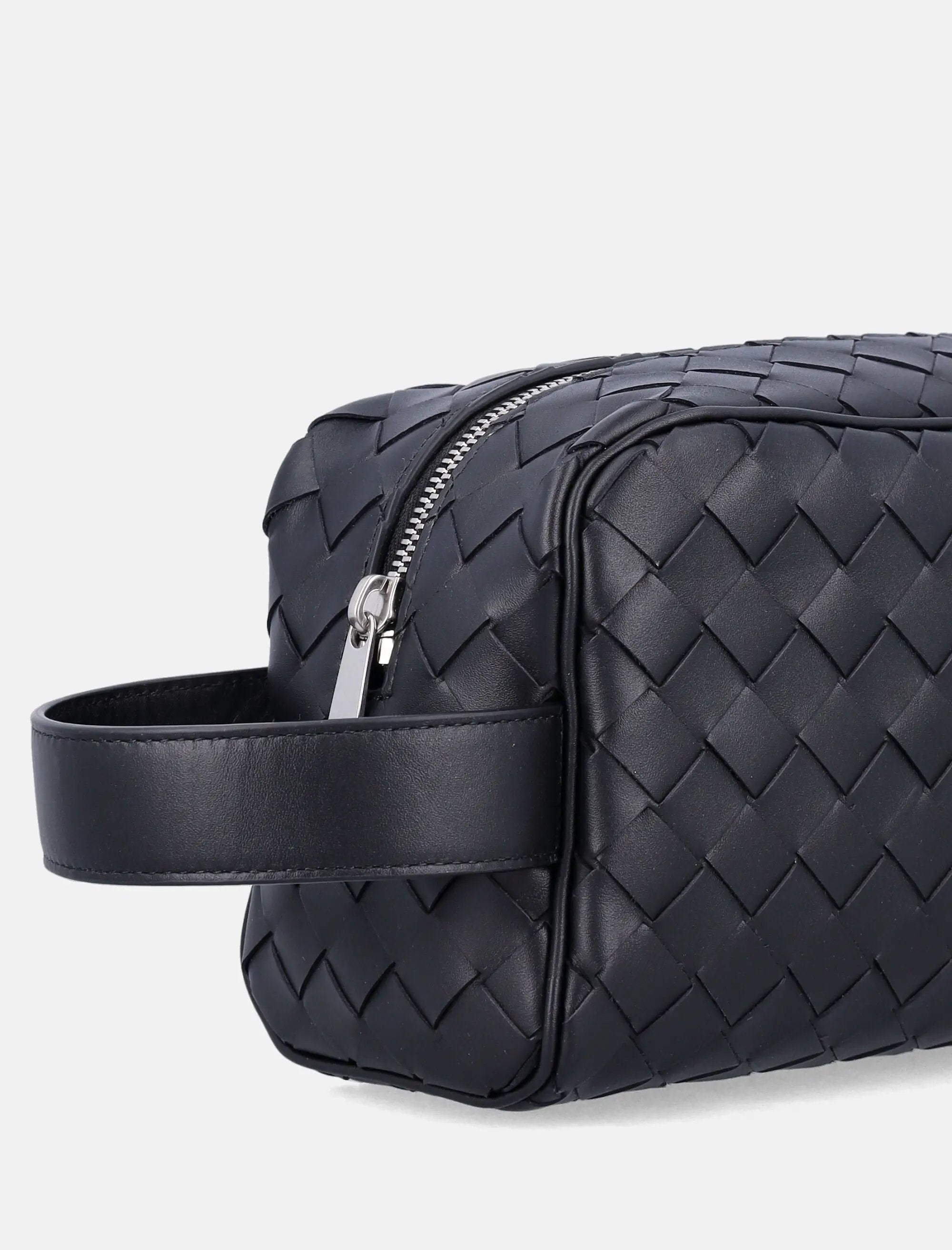 Intrecciato Travel Pouch With Handle Bottega veneta оригінал – Купити в Україні – вид ззаду