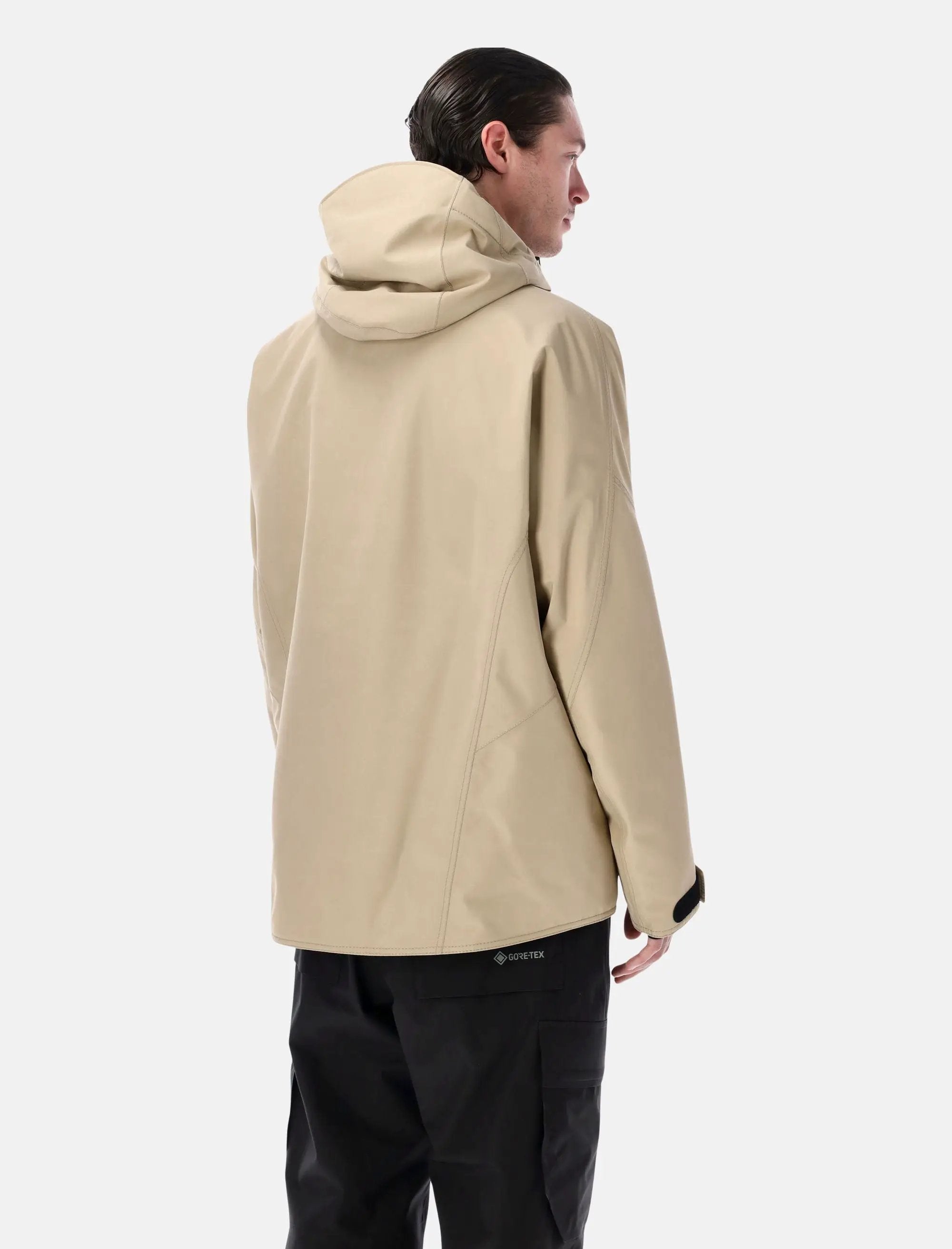 Moncler Outerwear оригінал | Швидка доставка Україна – вид ззаду