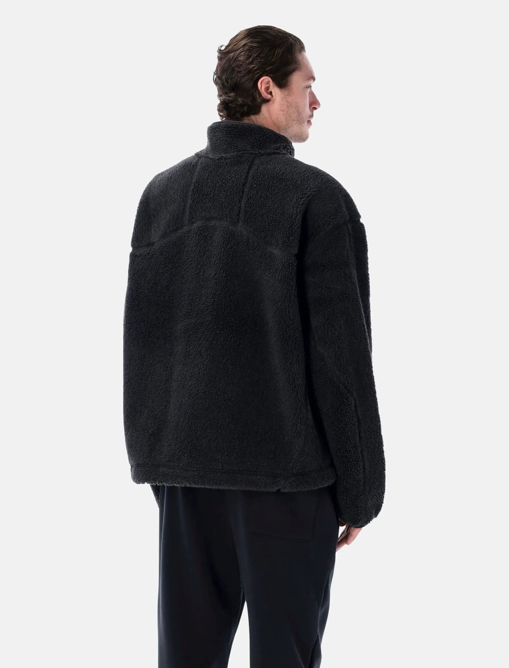 Nike Outerwear оригінал | Швидка доставка Україна – вид ззаду