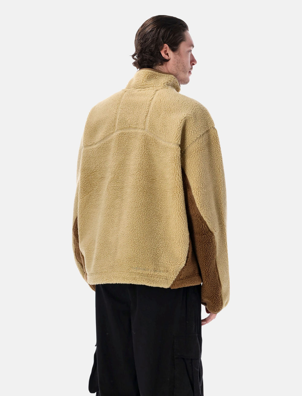 Nike Outerwear оригінал | Швидка доставка Україна – вид ззаду