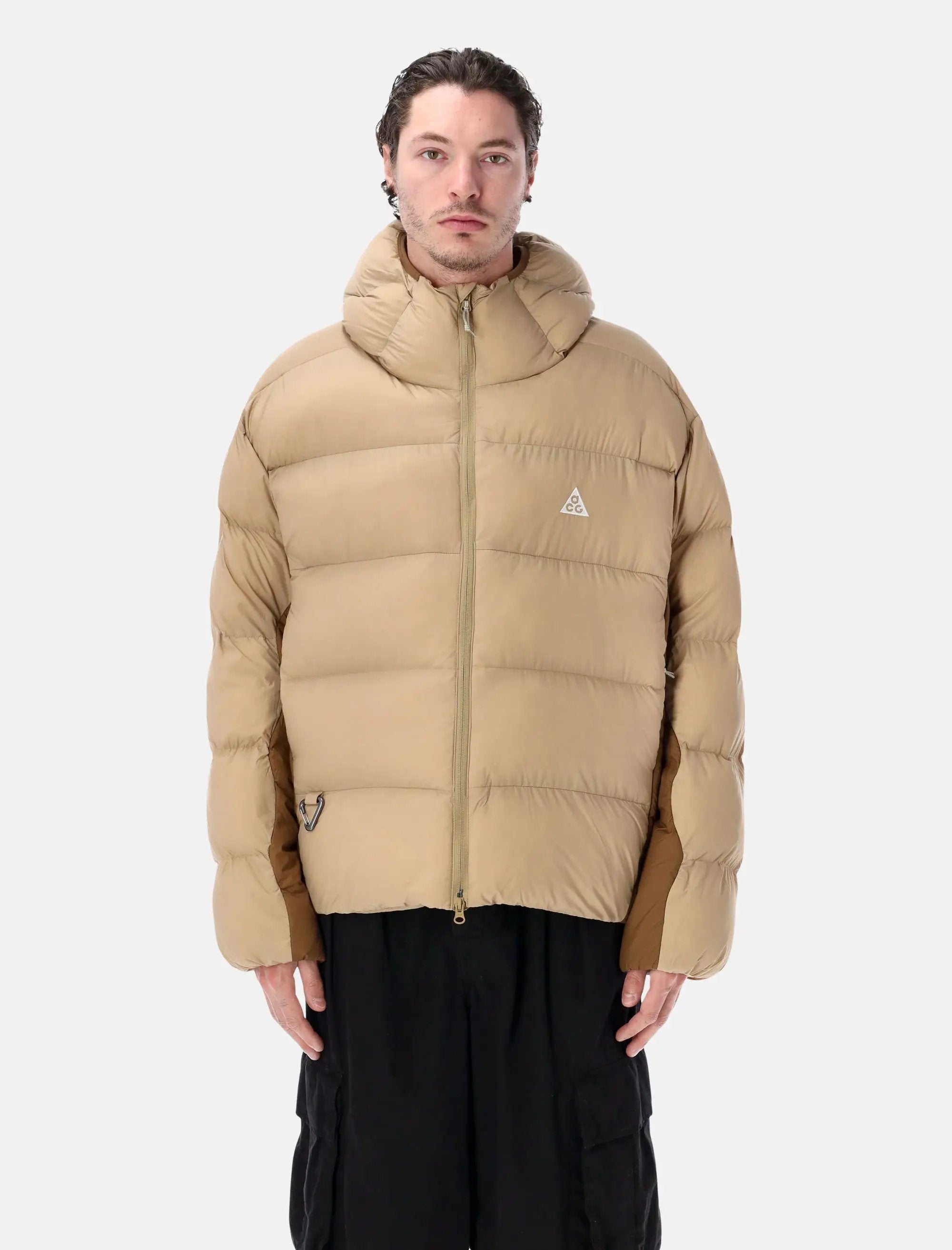 Оригінальна Lunar Lake Primaloft® Puffer Jacket Nike – боковий вид